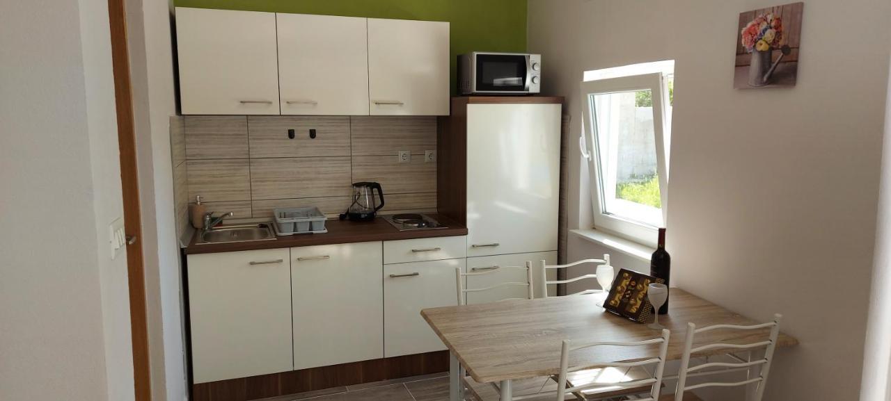 Studio apartman Palmira Ližnjan Exterior foto
