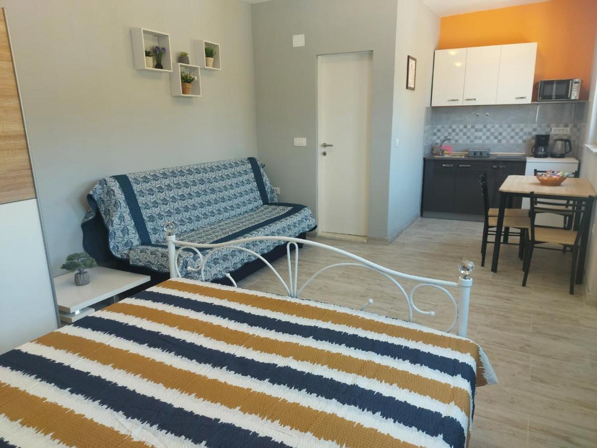Studio apartman Palmira Ližnjan Exterior foto