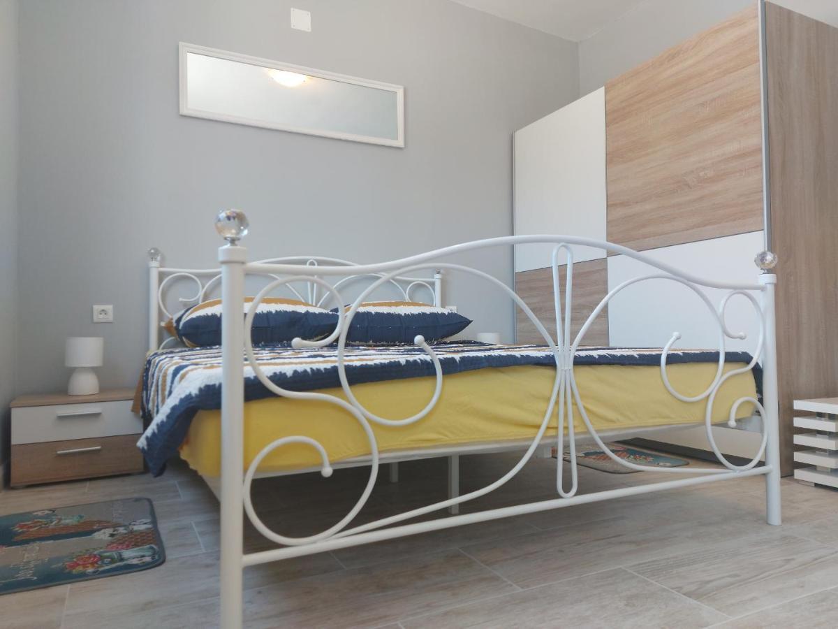 Studio apartman Palmira Ližnjan Exterior foto