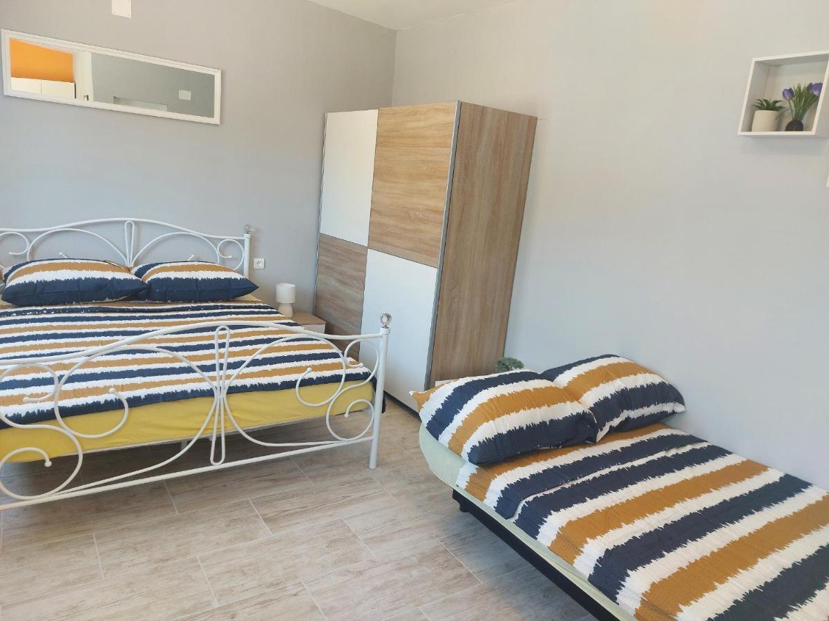 Studio apartman Palmira Ližnjan Exterior foto