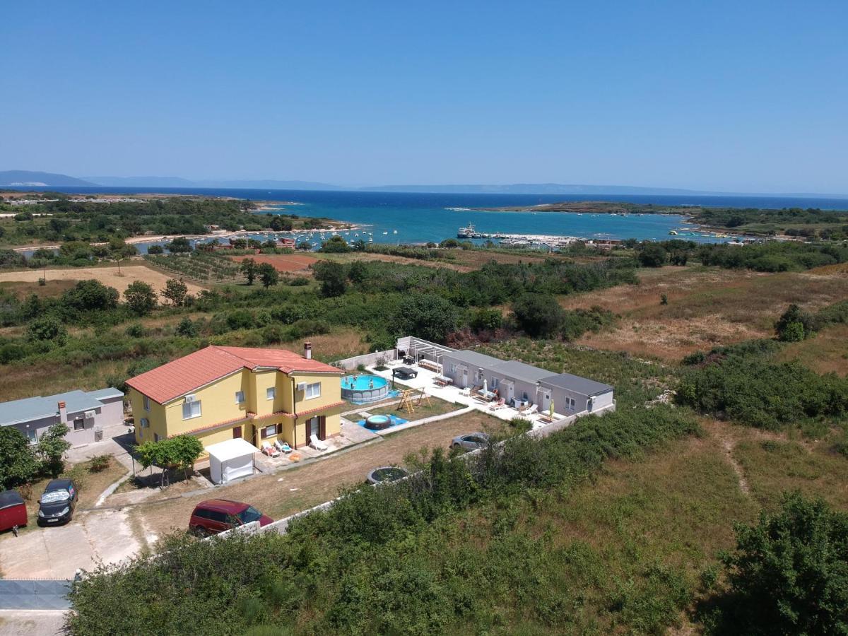 Studio apartman Palmira Ližnjan Exterior foto